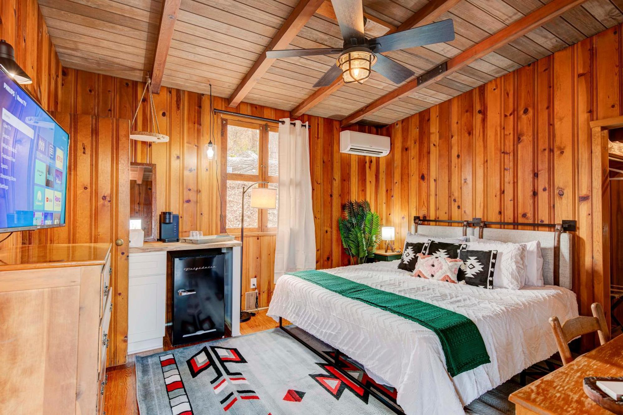 The Furry Lodge Double Ste 2&3 Waynesville Eksteriør bilde