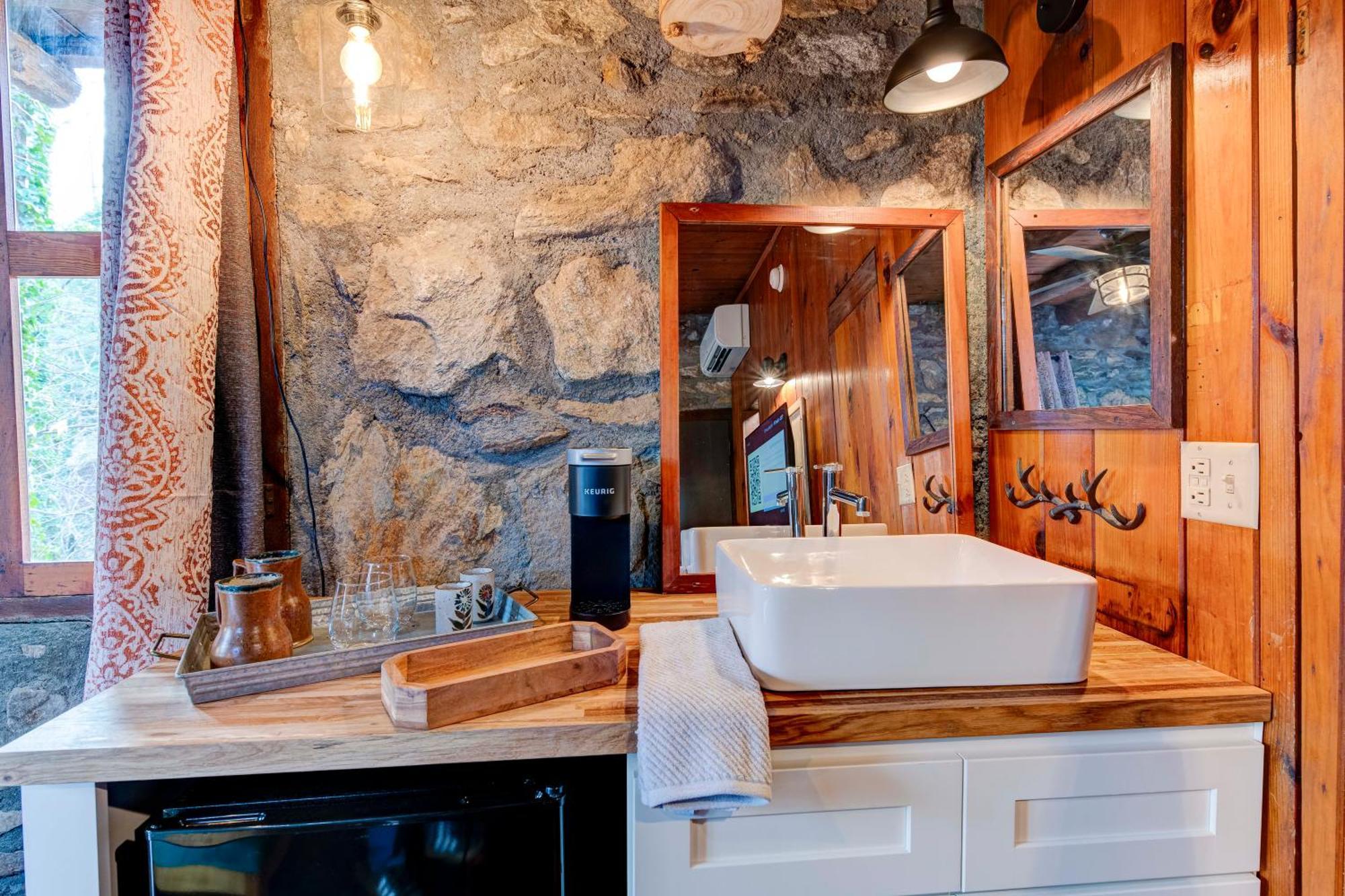 The Furry Lodge Double Ste 2&3 Waynesville Eksteriør bilde