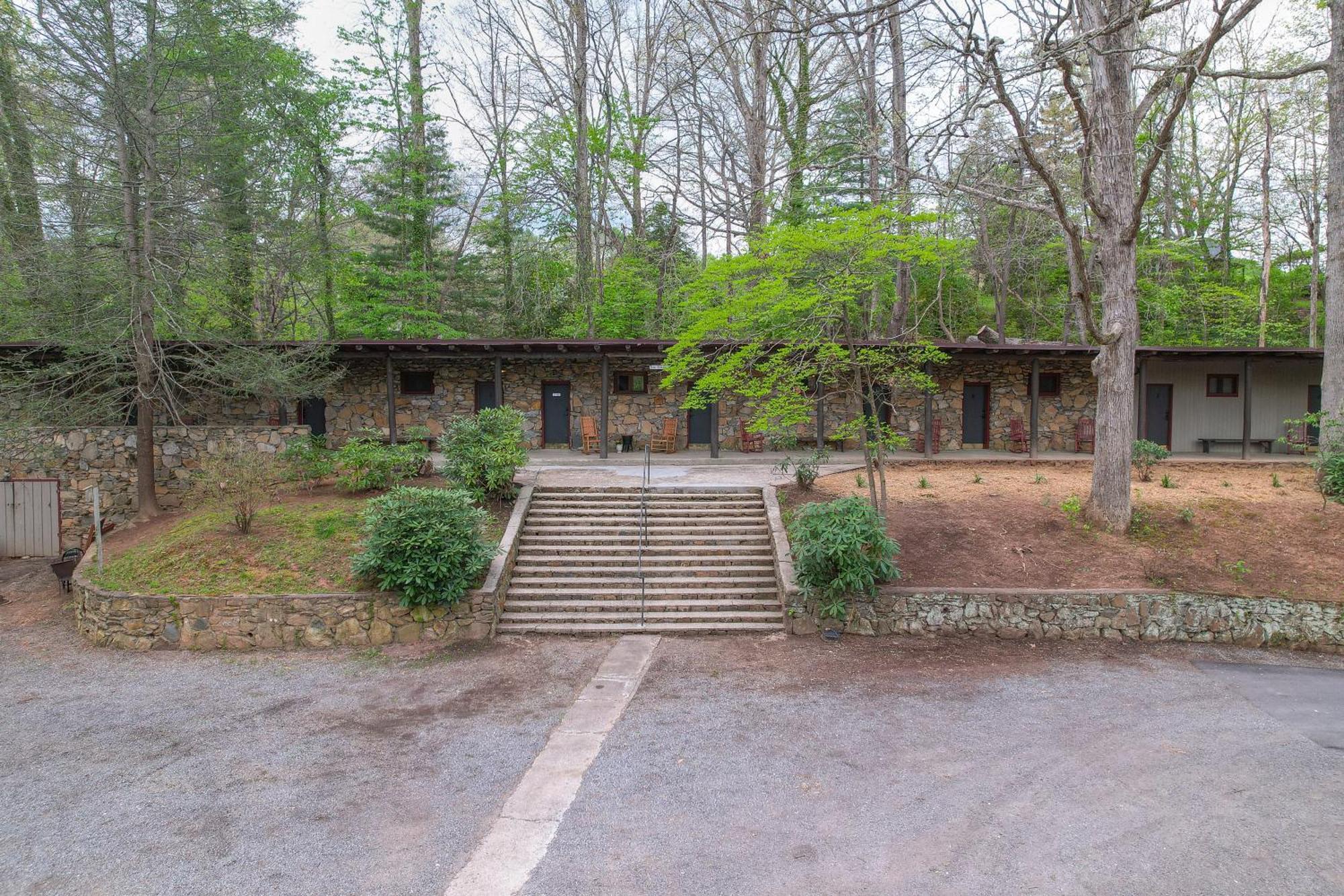 The Furry Lodge Double Ste 2&3 Waynesville Eksteriør bilde